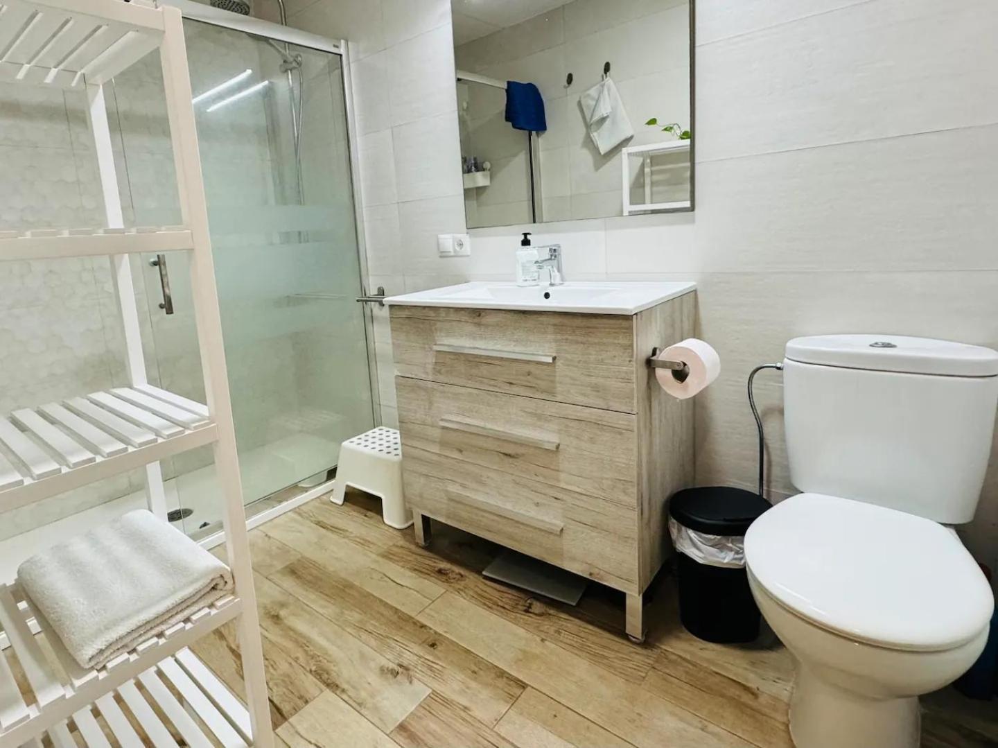 Alex - Your Away Including Breakfast - In A Real Bed & Breakfast Fuengirola